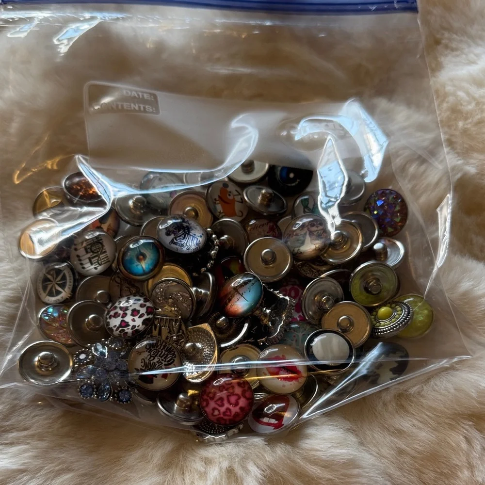 Lot of Colorful Snap Button Set for Snap Jewelry - Picture 2 of 3